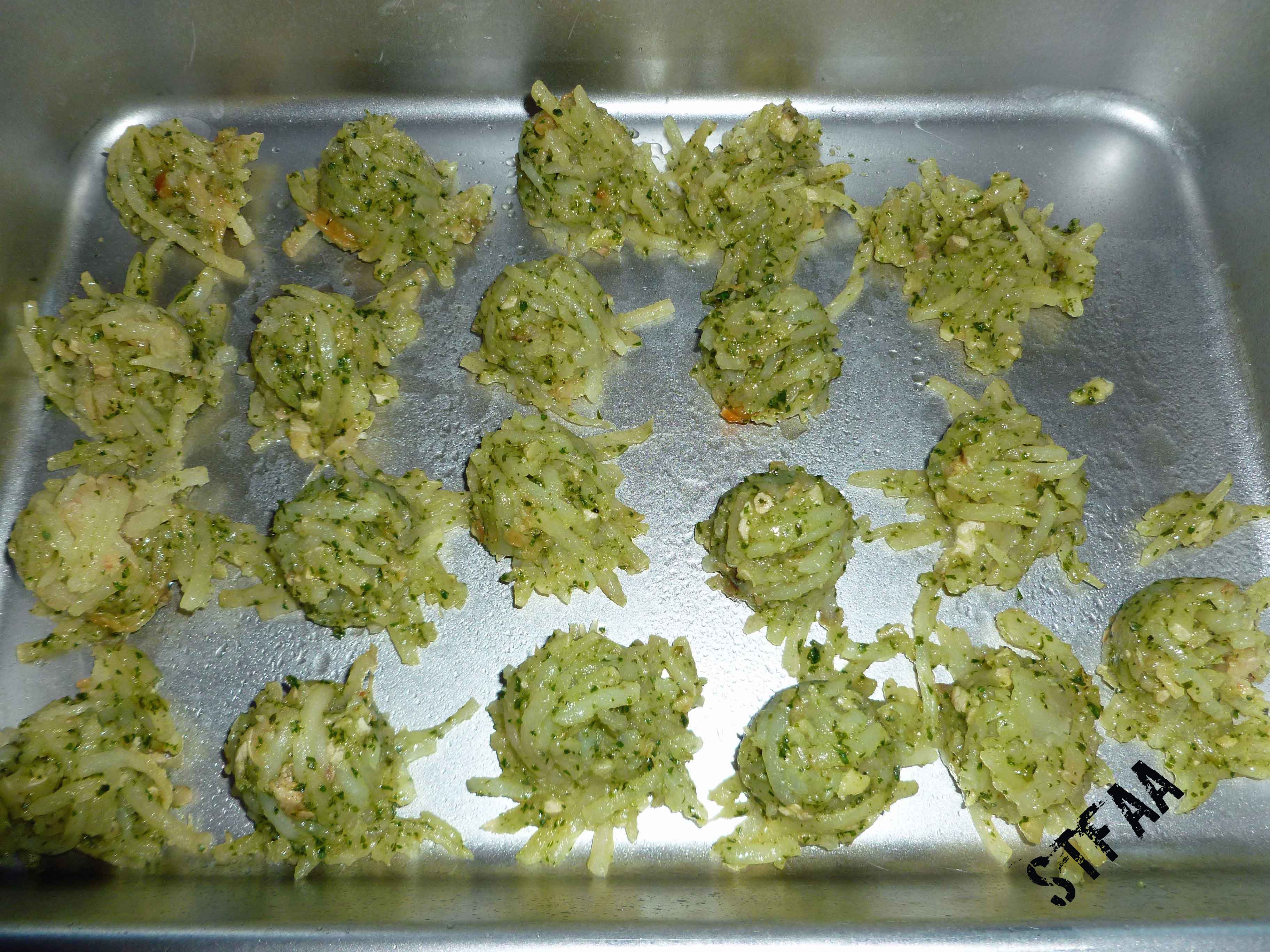 Roasted Garlic and Pesto DIY Tater Tots before baking